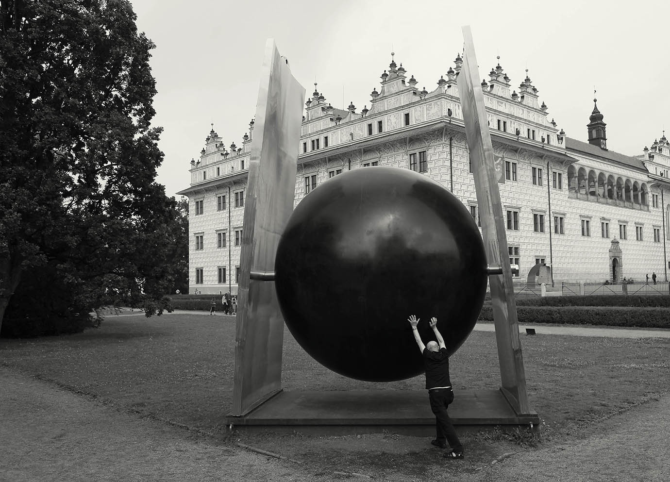 Aleš Veselý v prostorách Josefa Pleskota, Litomyšl