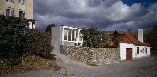 Přístavba ateliéru k rodinnému domu manželů Ševčíkových v Praze - Krči