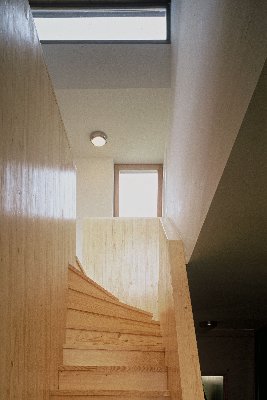  Na prodej je vila po Petru Kellnerovi od slavného architekta. Nahlédněte dovnitř    