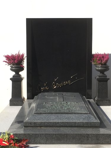 Náhrobek k hrobce rodiny Červených, Hradec Králové - Pouchovský hřbitov