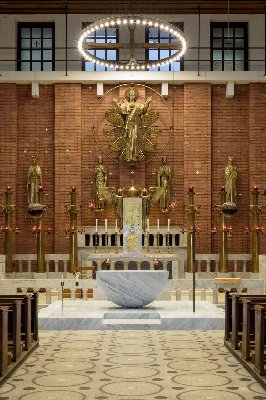 Kostel Nejsvětějšího Srdce Páně - Nová úprava liturgického prostoru