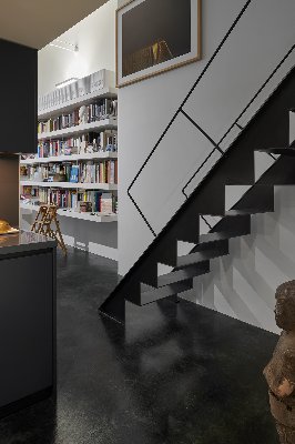  Josef Pleskot vytvořil v Karlíně loftový ateliér pro designéra Ronyho Plesla