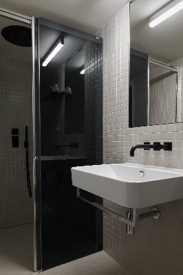  Josef Pleskot vytvořil v Karlíně loftový ateliér pro designéra Ronyho Plesla