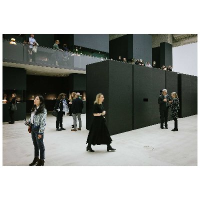 Fragmenty paměti Poklad katedrály sv. Víta v Praze v dialogu s Edmundem de Waalem, Josefem Koudelkou a Julianem Rosefeldtem